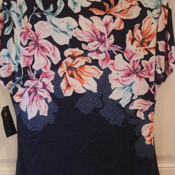 JM COLLECTION NWT Petite Short Sleeve Printed Top  PL - Picture 8 of 9